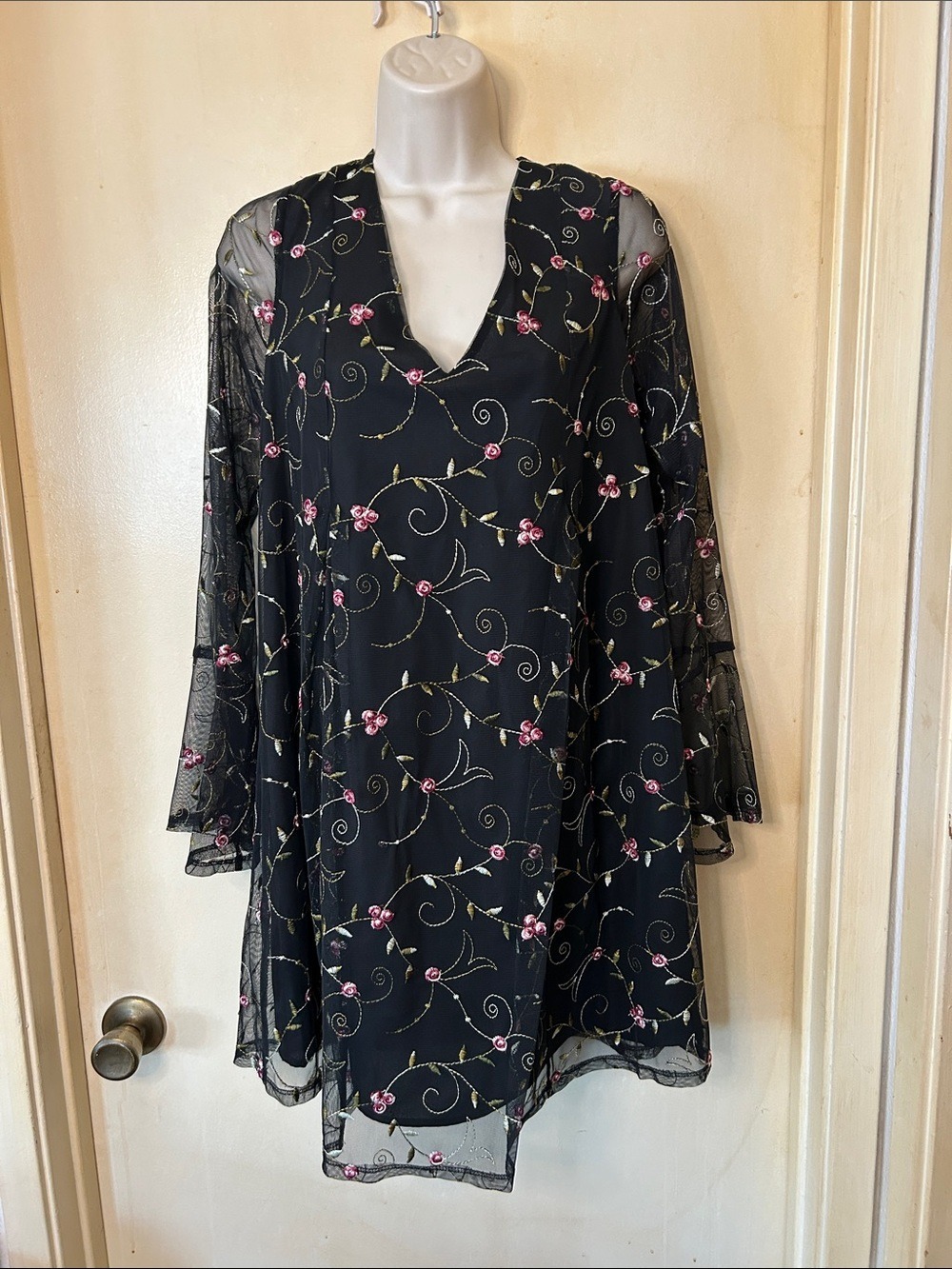 BCBGeneration Black Sheer Floral-Embroidered Mini Dress size S